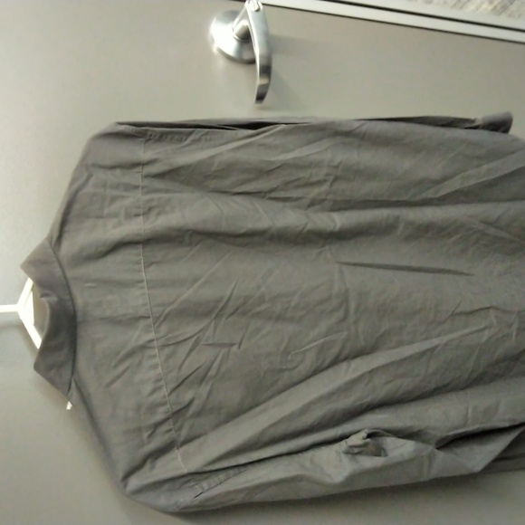 John Varvatos button down in Euc. - Picture 6 of 6